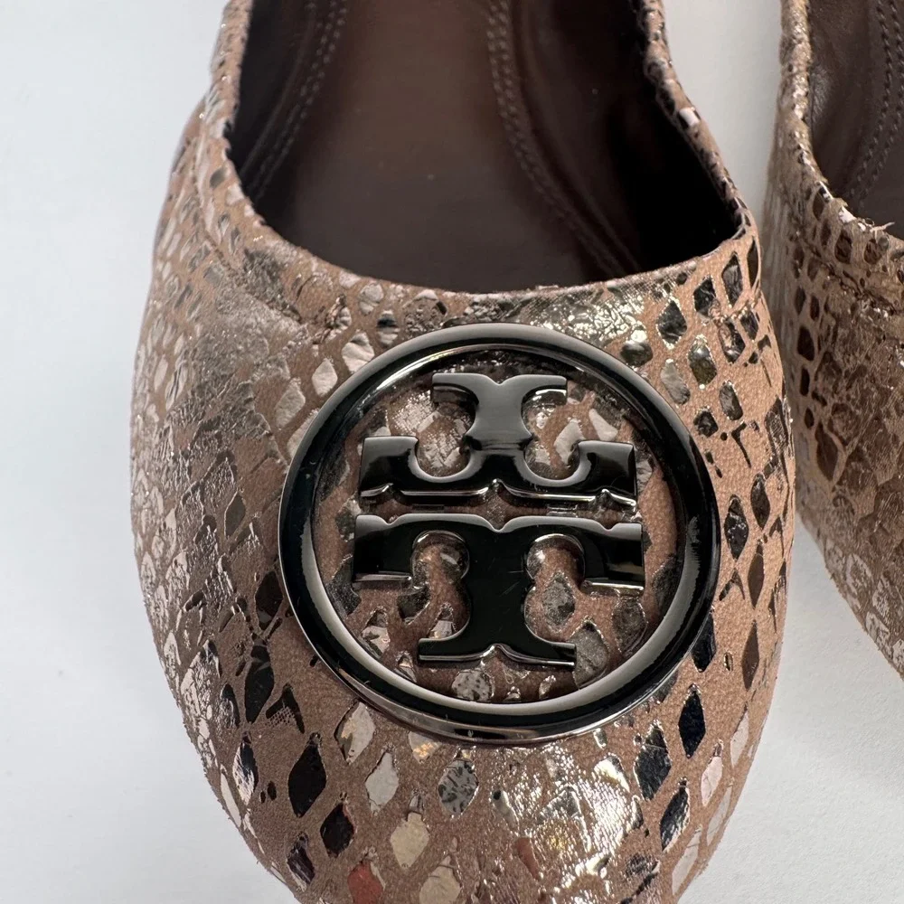 Tory Burch Reva Ballet Flats Metallic Snakeskin Leather Medallion Logo Sz 7.5